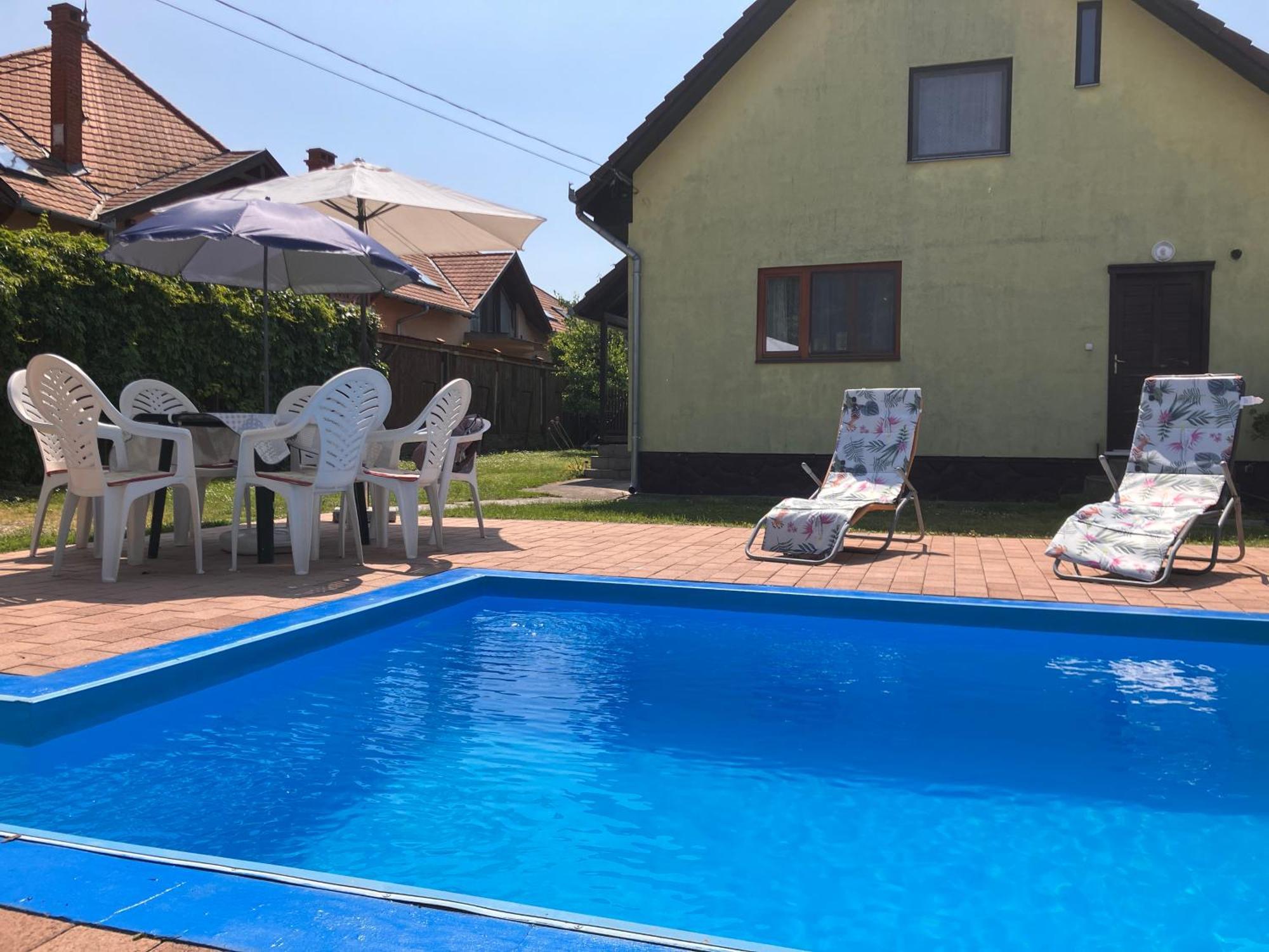 Vila Lellei Pihenohaz Balatonlelle Exteriér fotografie